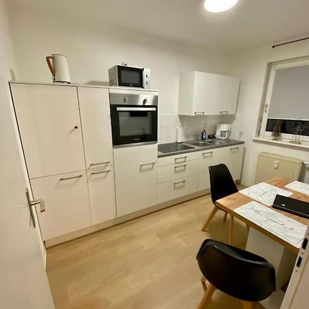 Stilvolle Ferienwohnung Mit Stellplatz Wlan Free Netflix Naehe Bahnhof Τσβικάου Εξωτερικό φωτογραφία