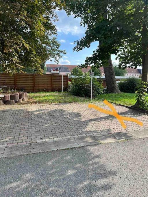 Stilvolle Ferienwohnung Mit Stellplatz Wlan Free Netflix Naehe Bahnhof Τσβικάου Εξωτερικό φωτογραφία
